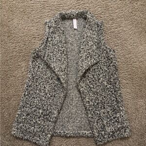 Gray Textured Sleeveless Vest girls 10y